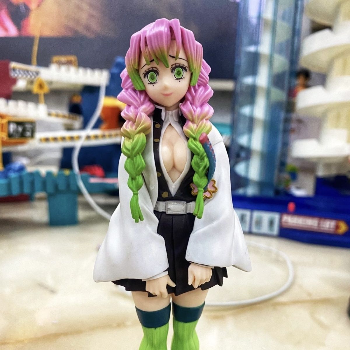 Figurine Demon Slayer Mitsuri  - Anime Cosplay Tanjiro avis et prix